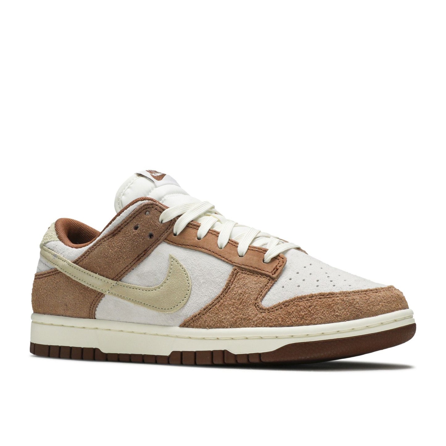 Nike Dunk Low “Medium Curry”
