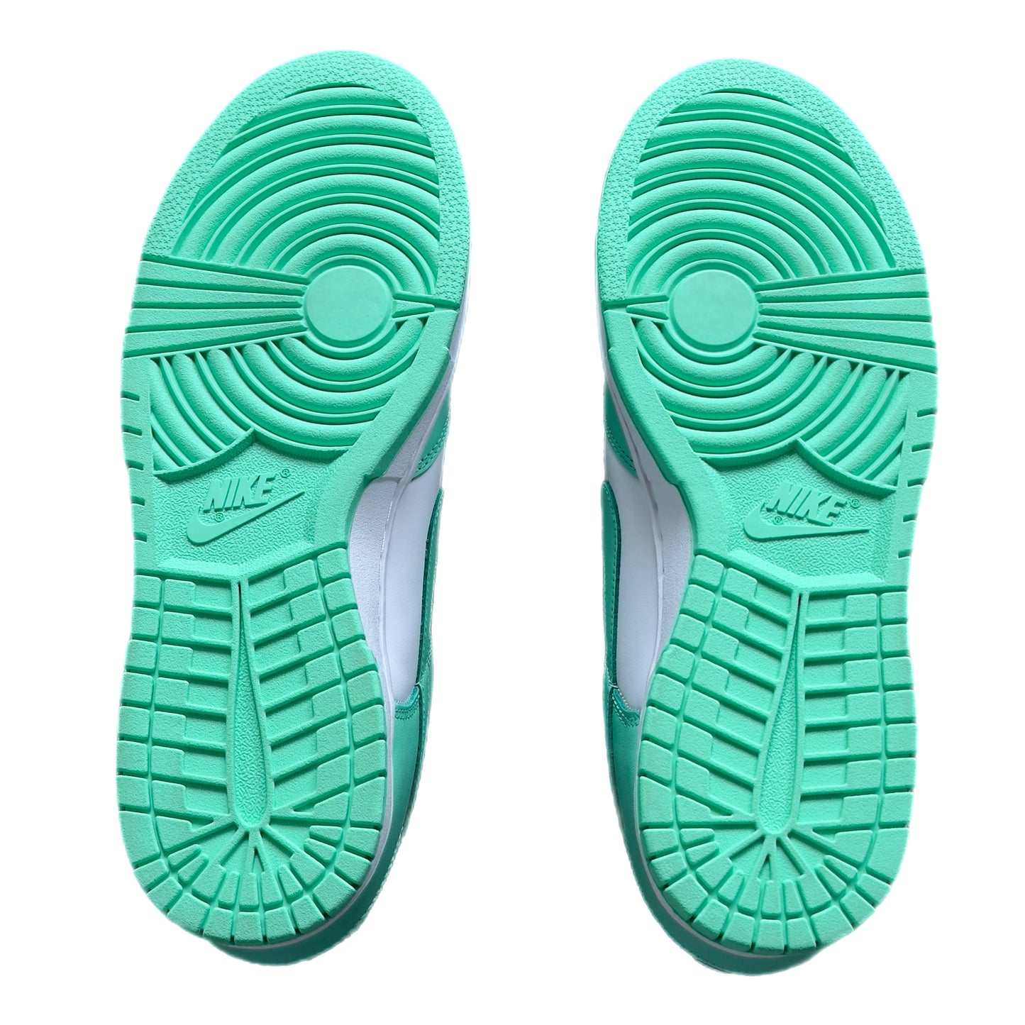 W Nike Dunk Low “Green Glow” (Pre-Owned) Sz 9M / 10.5W