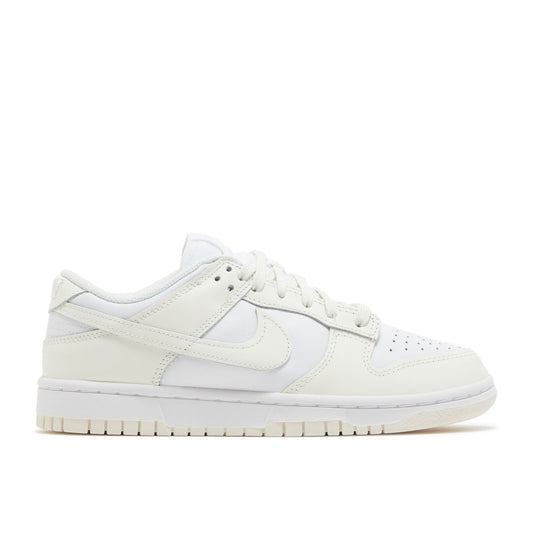 W Nike Dunk Low “Coconut Milk”